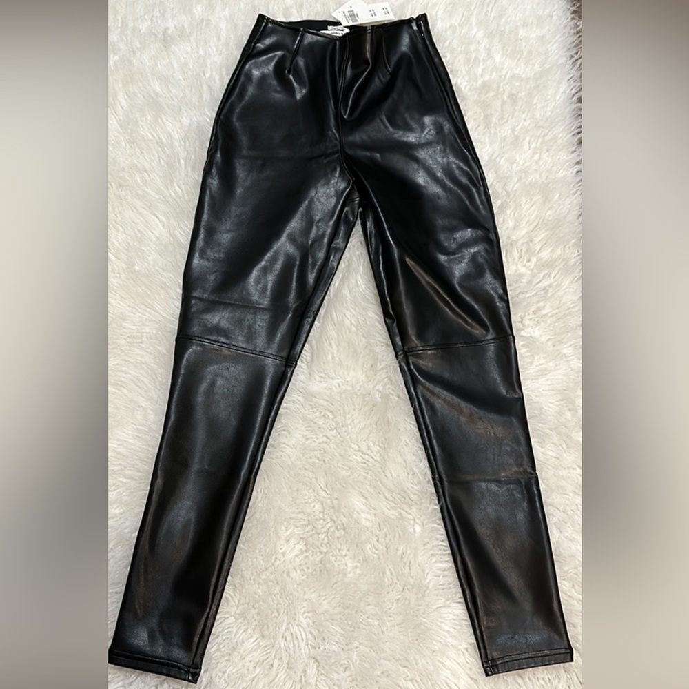 NWT Treanding high rise leather leggins.Please ask me if you want more details.